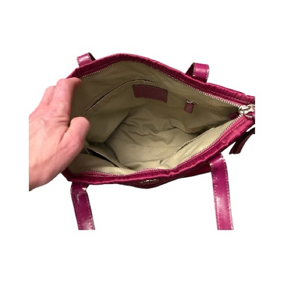 Coach - Picture 4 of 5